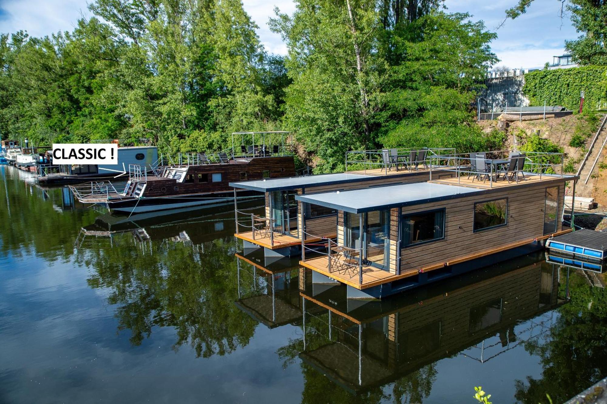 Bay Houseboats Praga